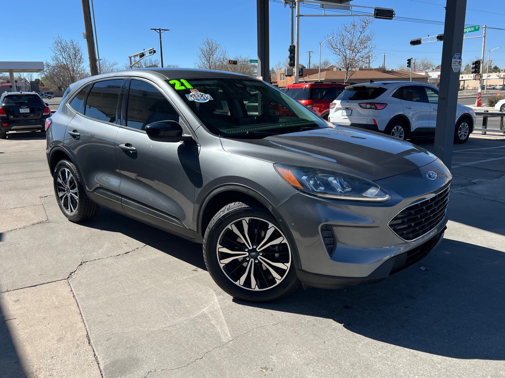 2021 Ford Escape Image 3