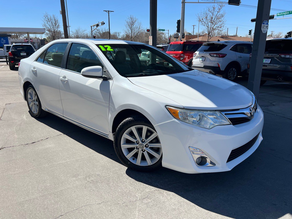 2012 Toyota Camry Image 3