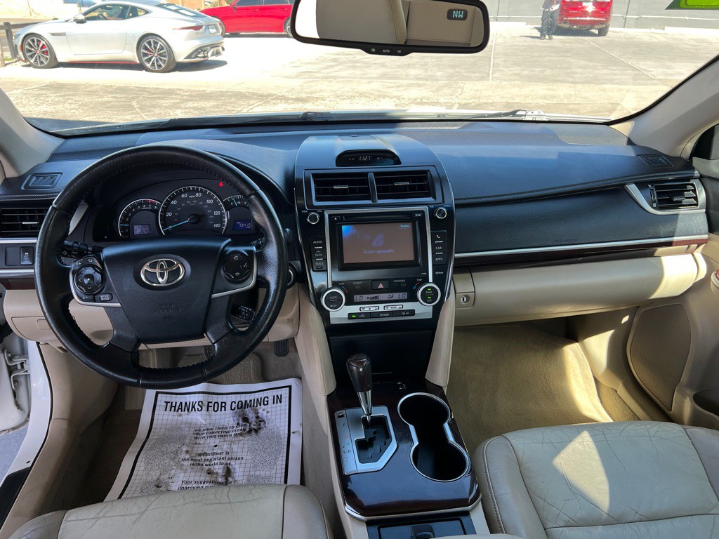 2012 Toyota Camry Image 9