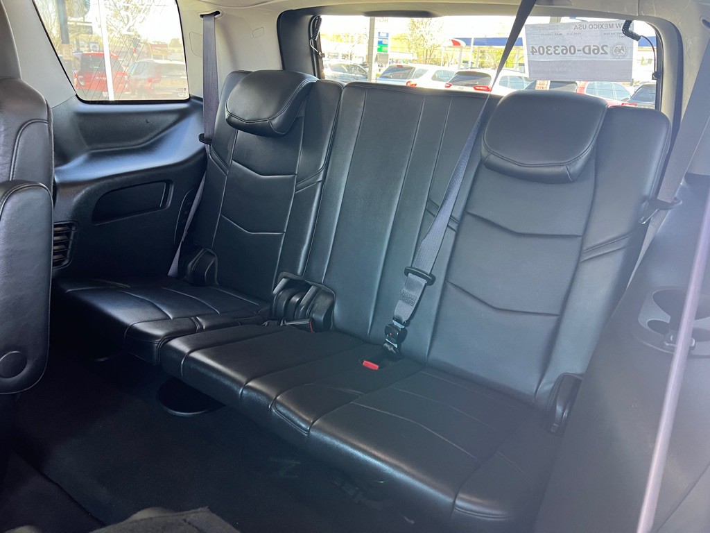 2016 Cadillac Escalade Image 14