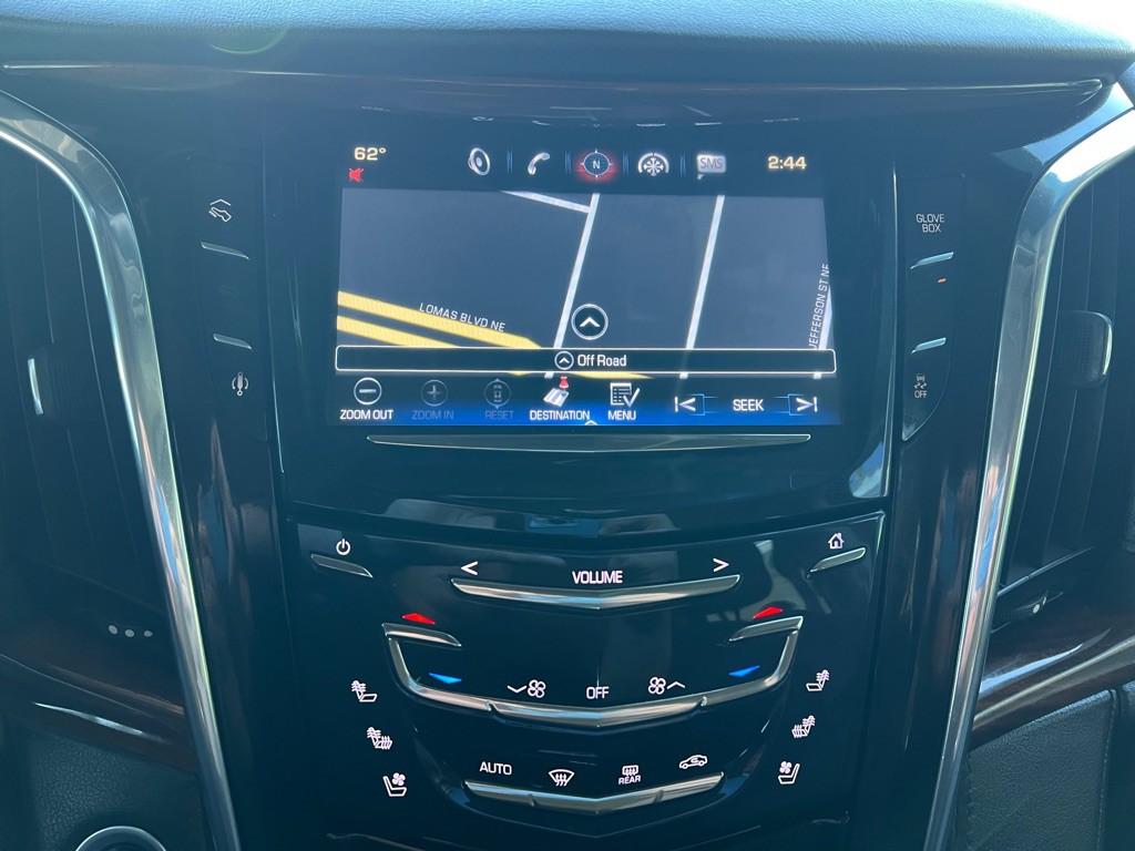 2016 Cadillac Escalade Image 16