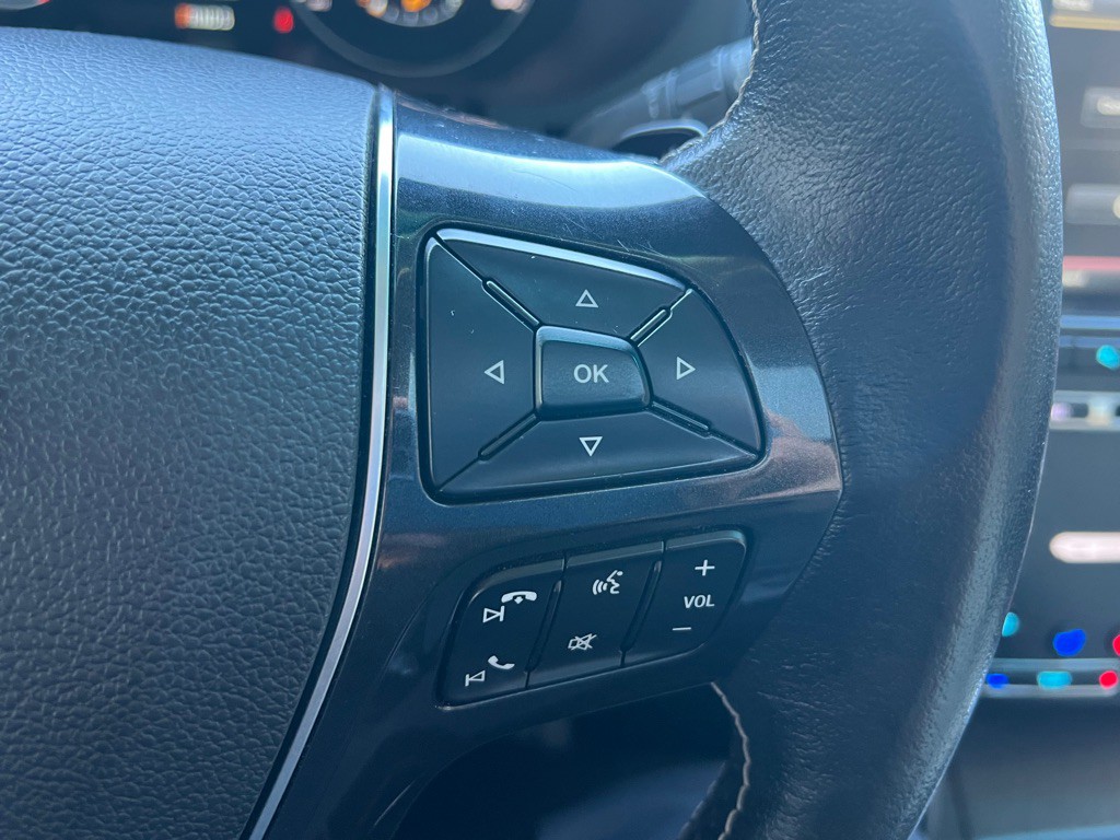 2016 Ford Explorer Image 19