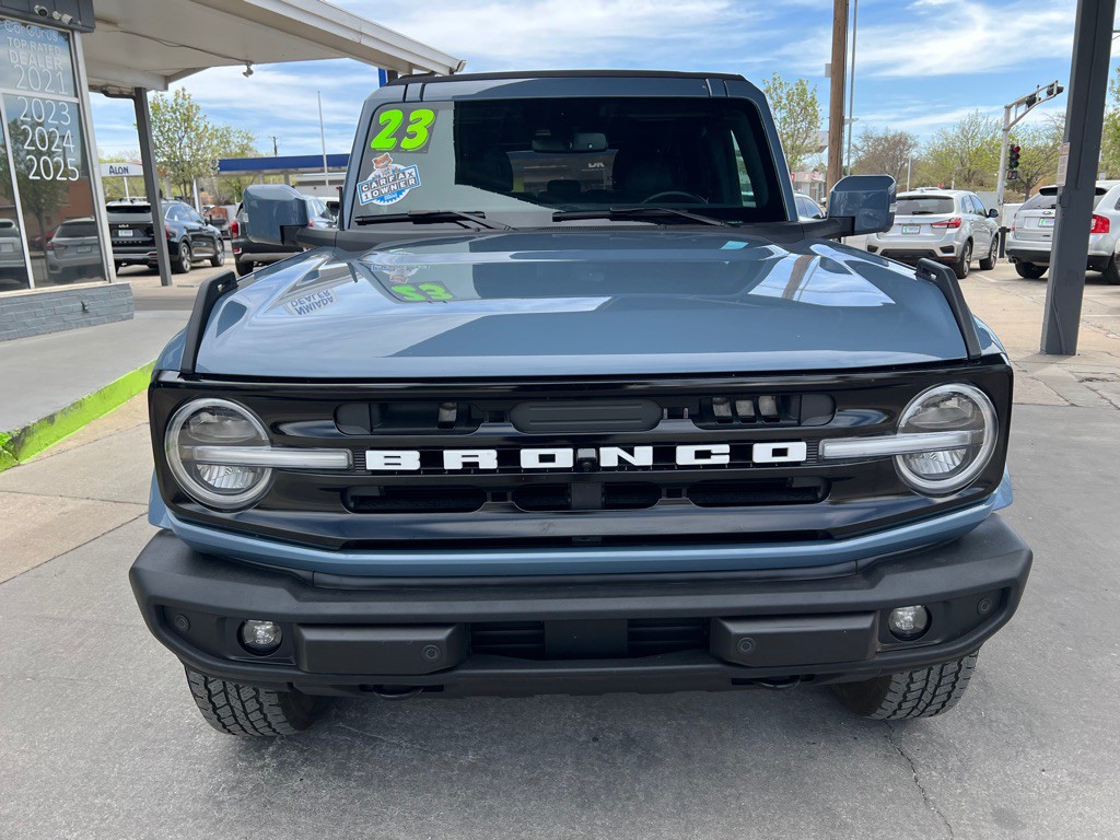 2023 Ford Bronco Image 2