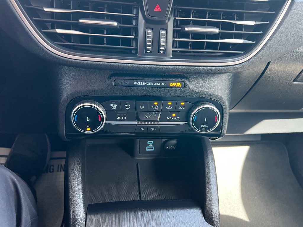 2022 Ford Escape Image 16