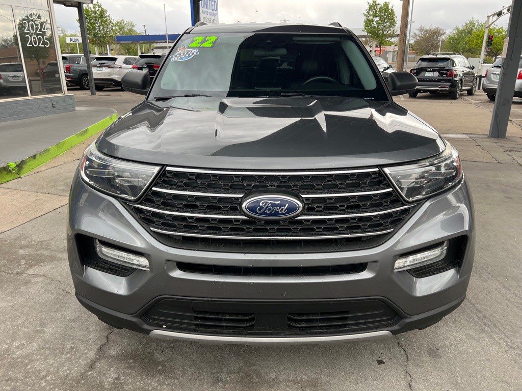 2022 Ford Explorer Image 2