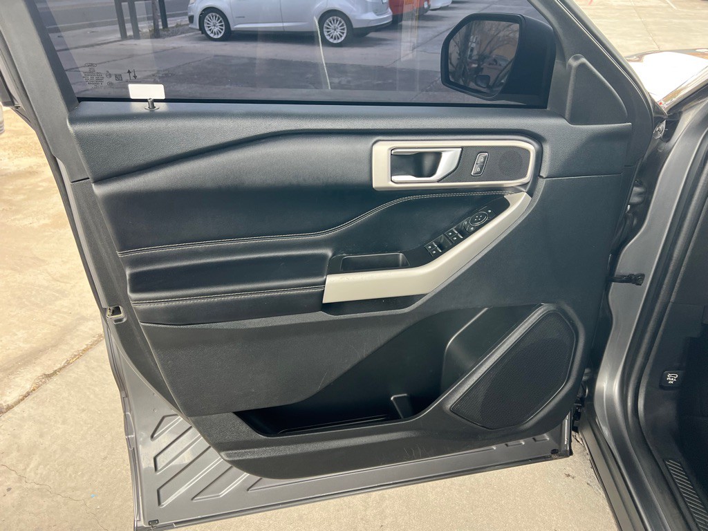 2022 Ford Explorer Image 11