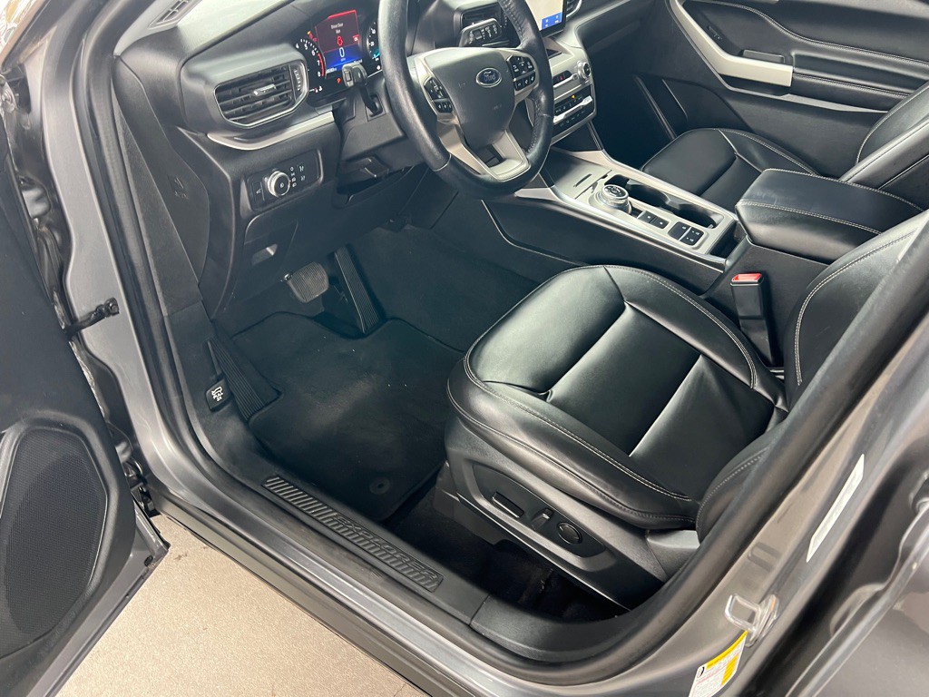 2022 Ford Explorer Image 12