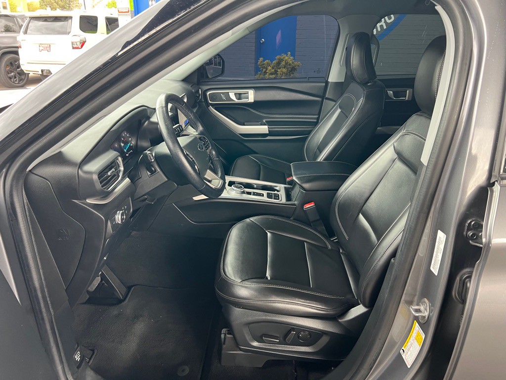 2022 Ford Explorer Image 13