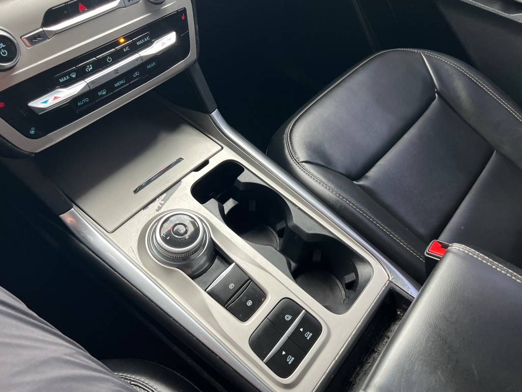 2022 Ford Explorer Image 17