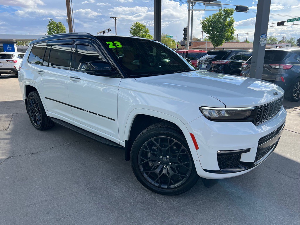2023 Jeep Grand Cherokee Image 3
