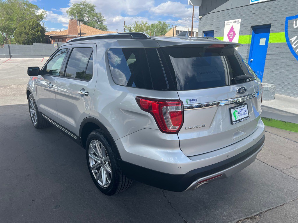 2017 Ford Explorer Image 7