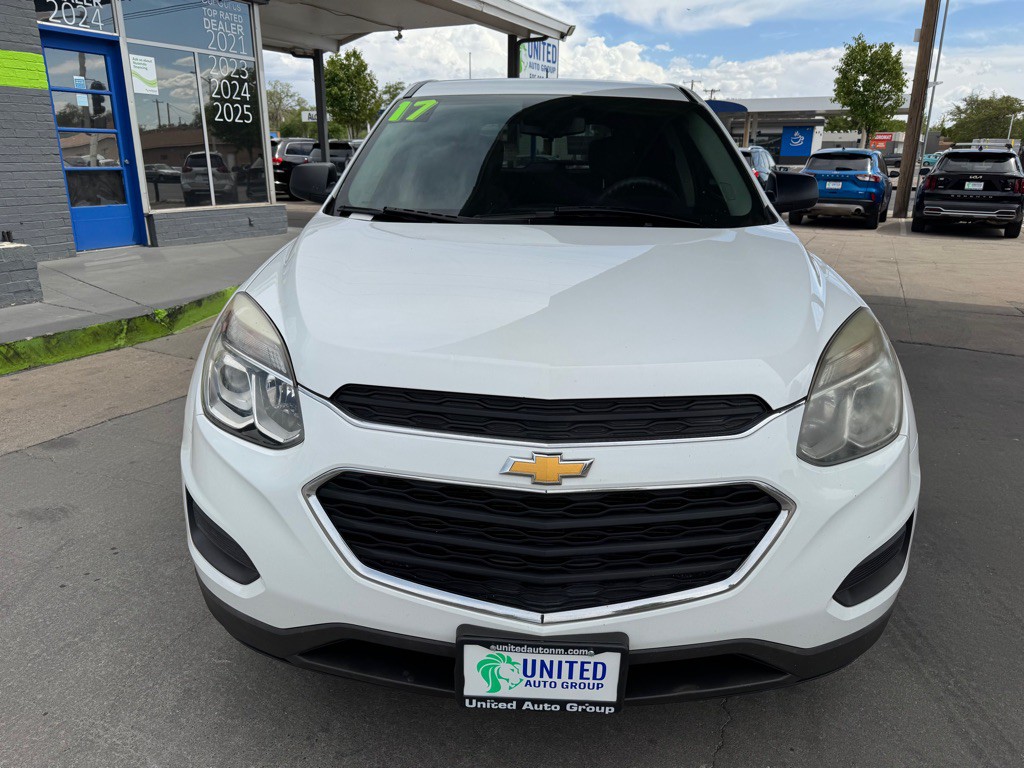 2017 Chevrolet Equinox Image 2