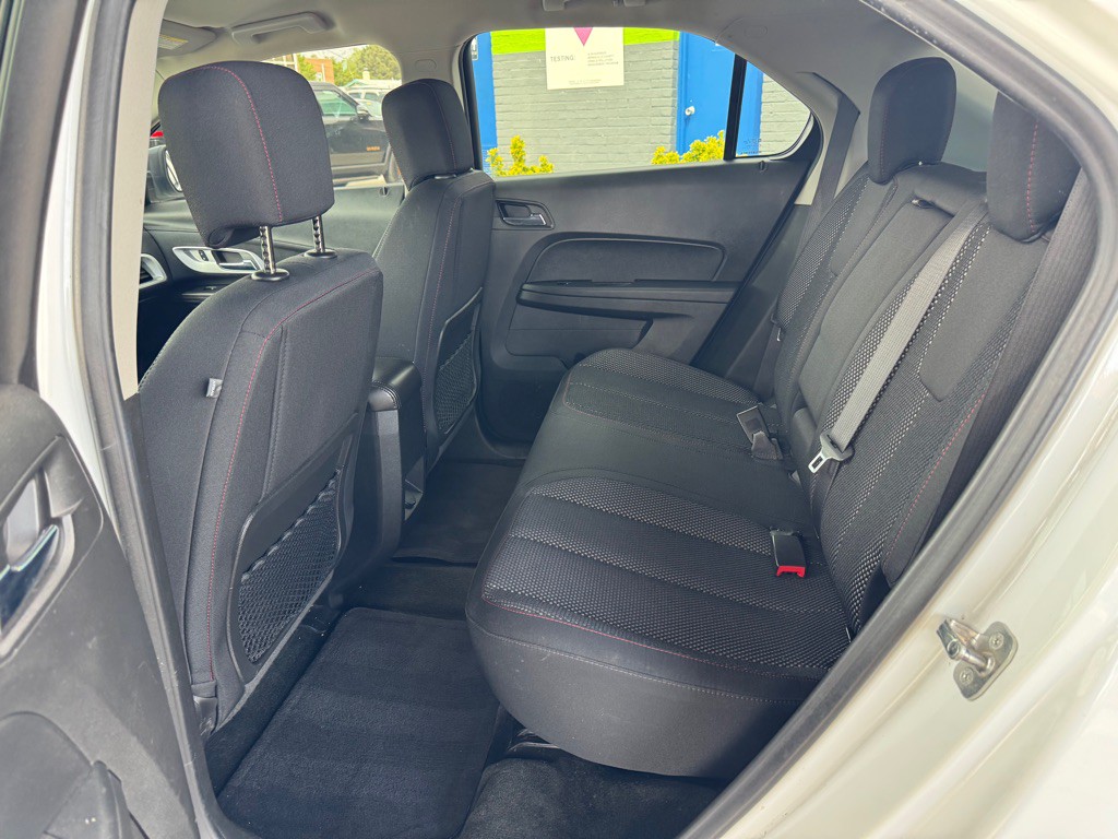 2017 Chevrolet Equinox Image 13