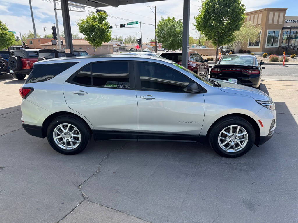 2022 Chevrolet Equinox Image 4