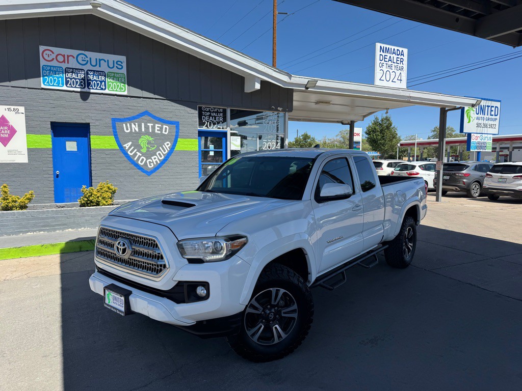 2016 Toyota Tacoma Image 1