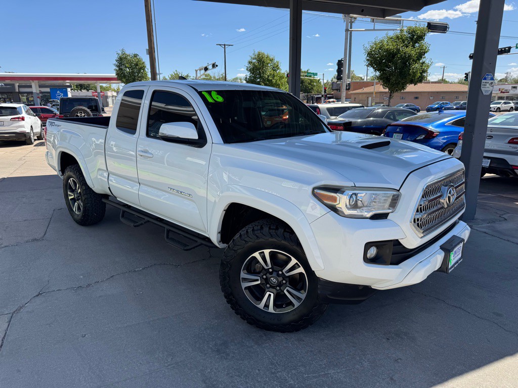 2016 Toyota Tacoma Image 3