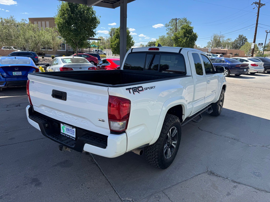 2016 Toyota Tacoma Image 5