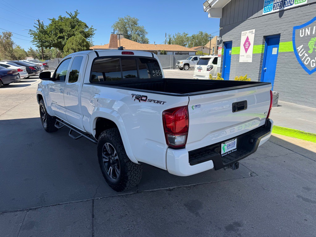 2016 Toyota Tacoma Image 7