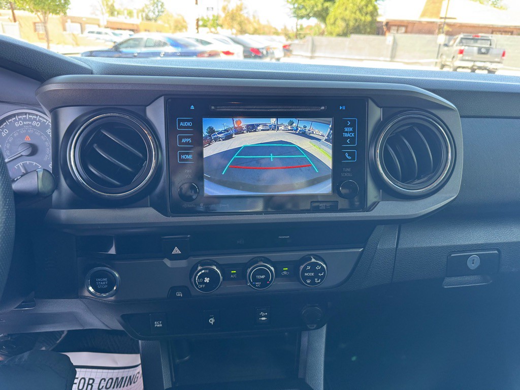 2016 Toyota Tacoma Image 15