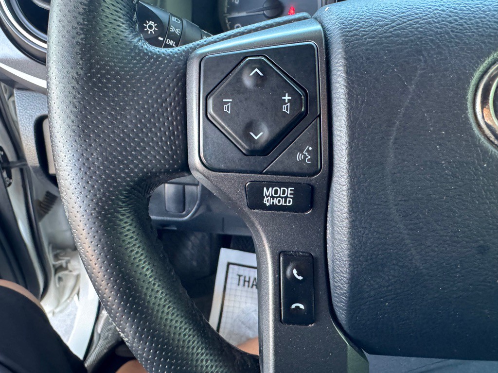 2016 Toyota Tacoma Image 17