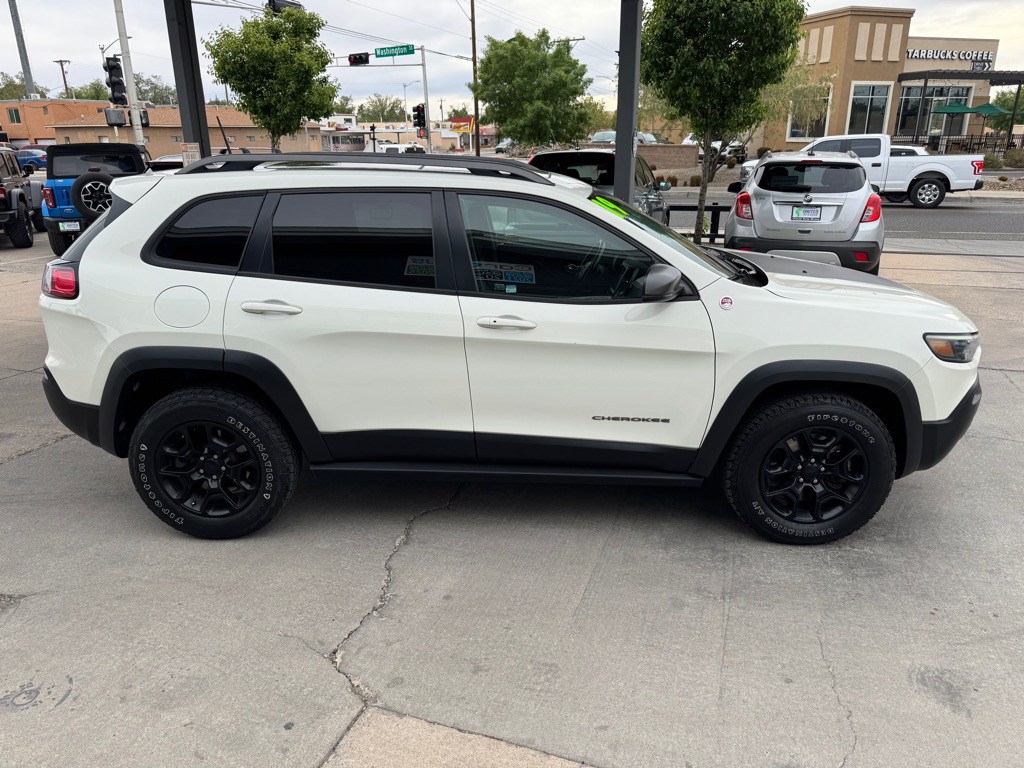 2019 Jeep Cherokee Image 4