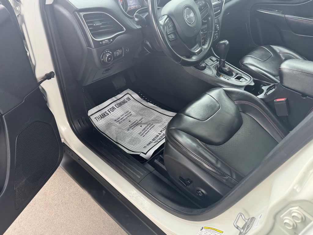 2019 Jeep Cherokee Image 11
