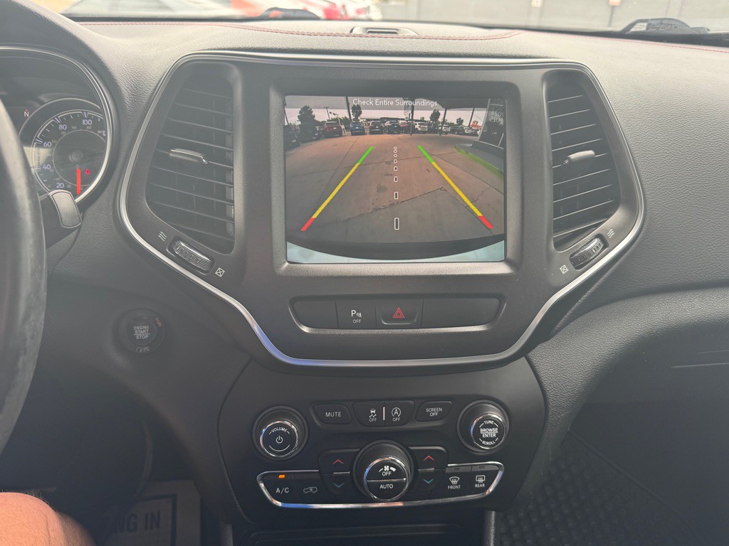 2019 Jeep Cherokee Image 15