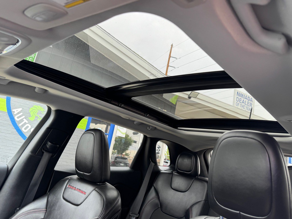 2019 Jeep Cherokee Image 19