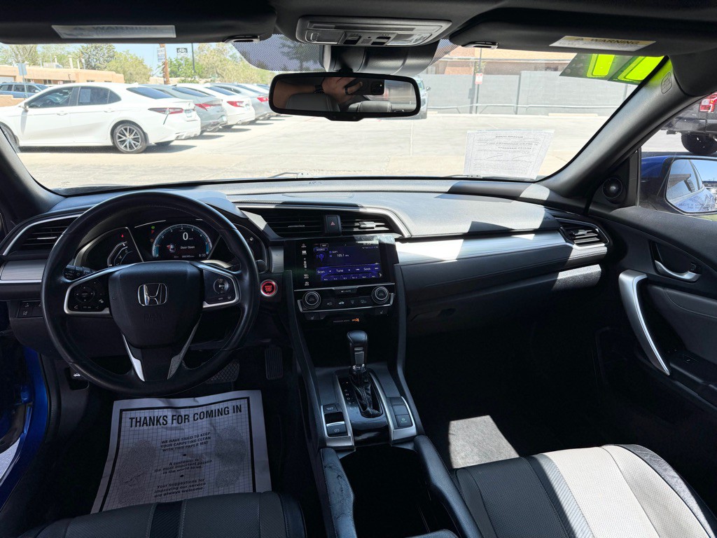 2017 Honda Civic Image 9