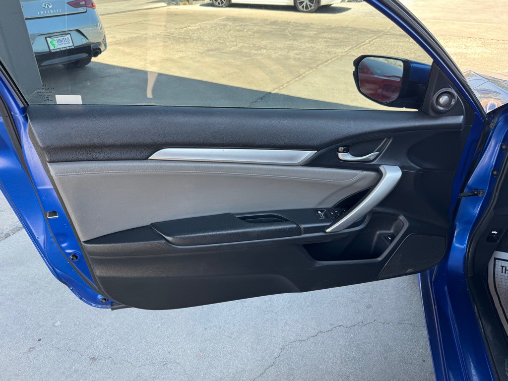 2017 Honda Civic Image 10