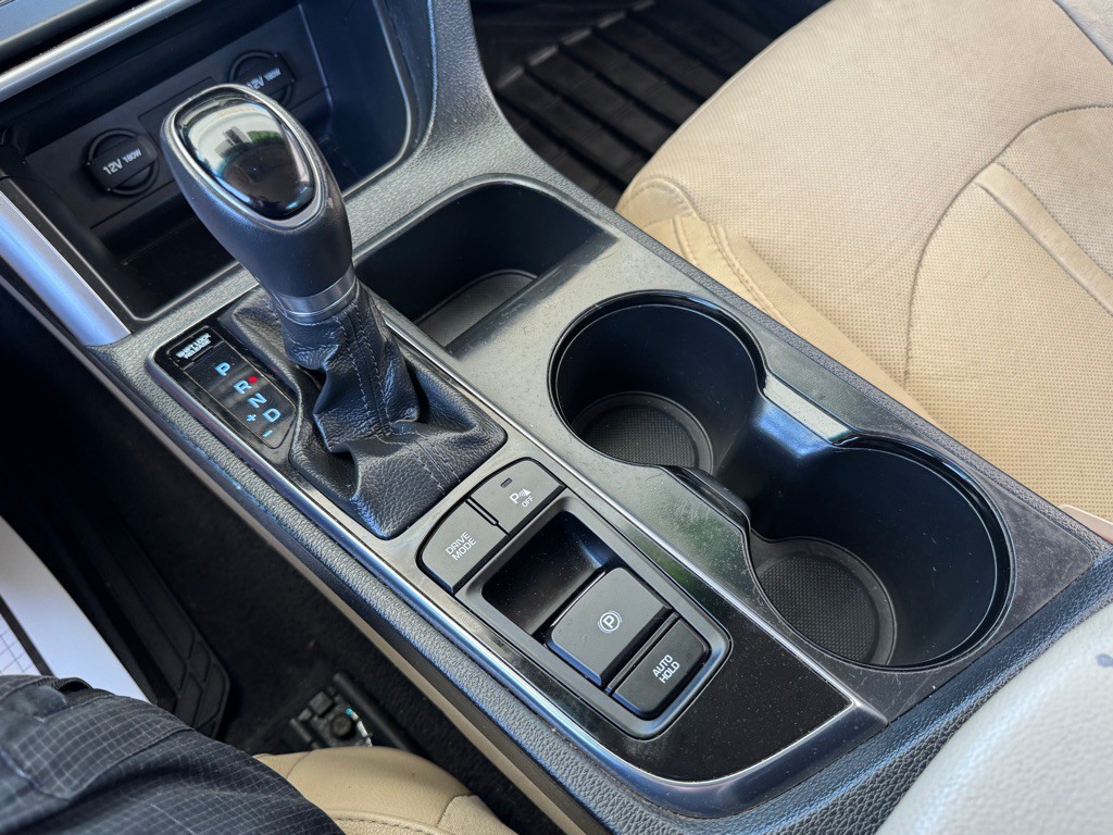 2016 Hyundai Sonata Image 18