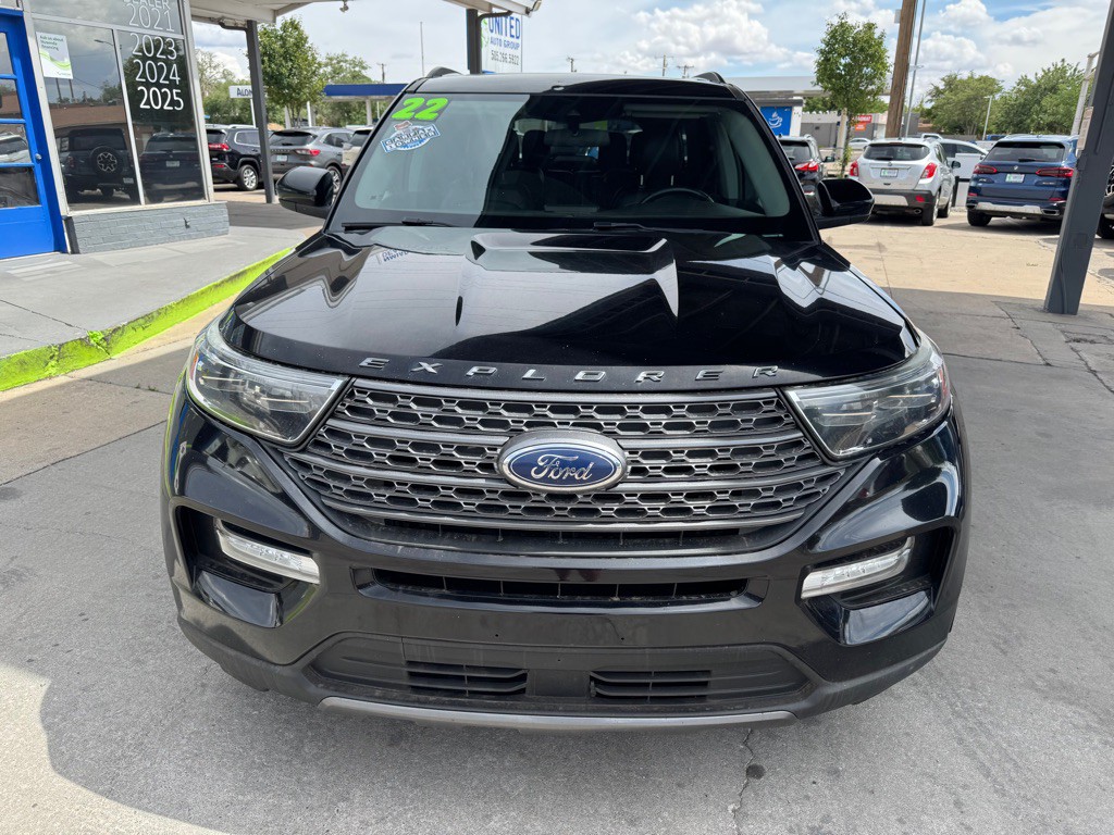2022 Ford Explorer Image 2