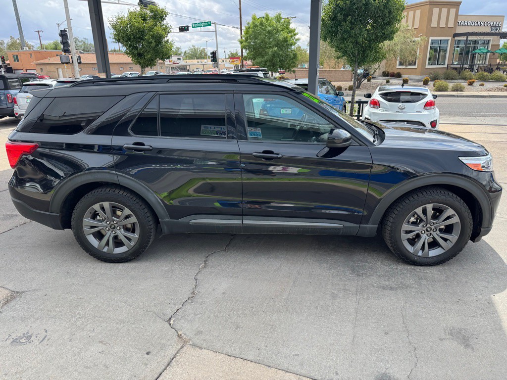 2022 Ford Explorer Image 4