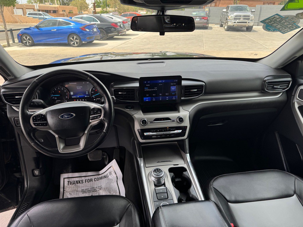 2022 Ford Explorer Image 9