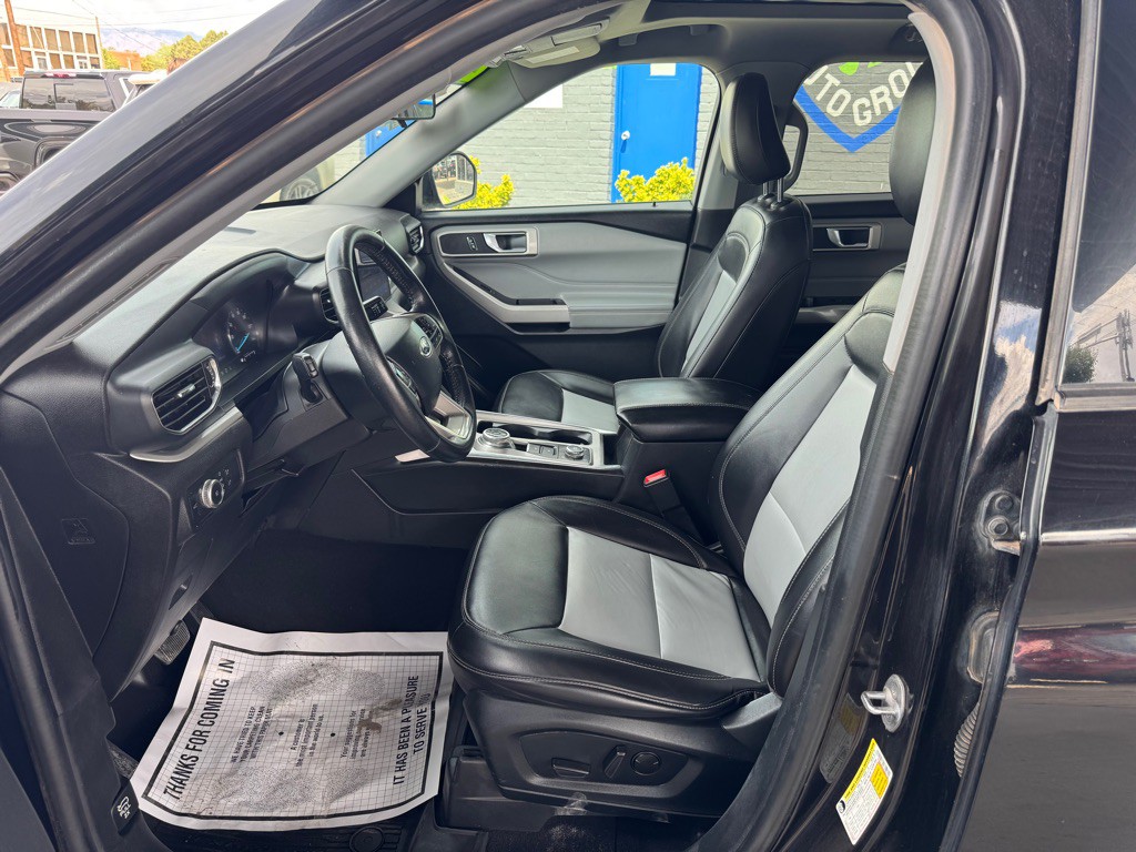 2022 Ford Explorer Image 12