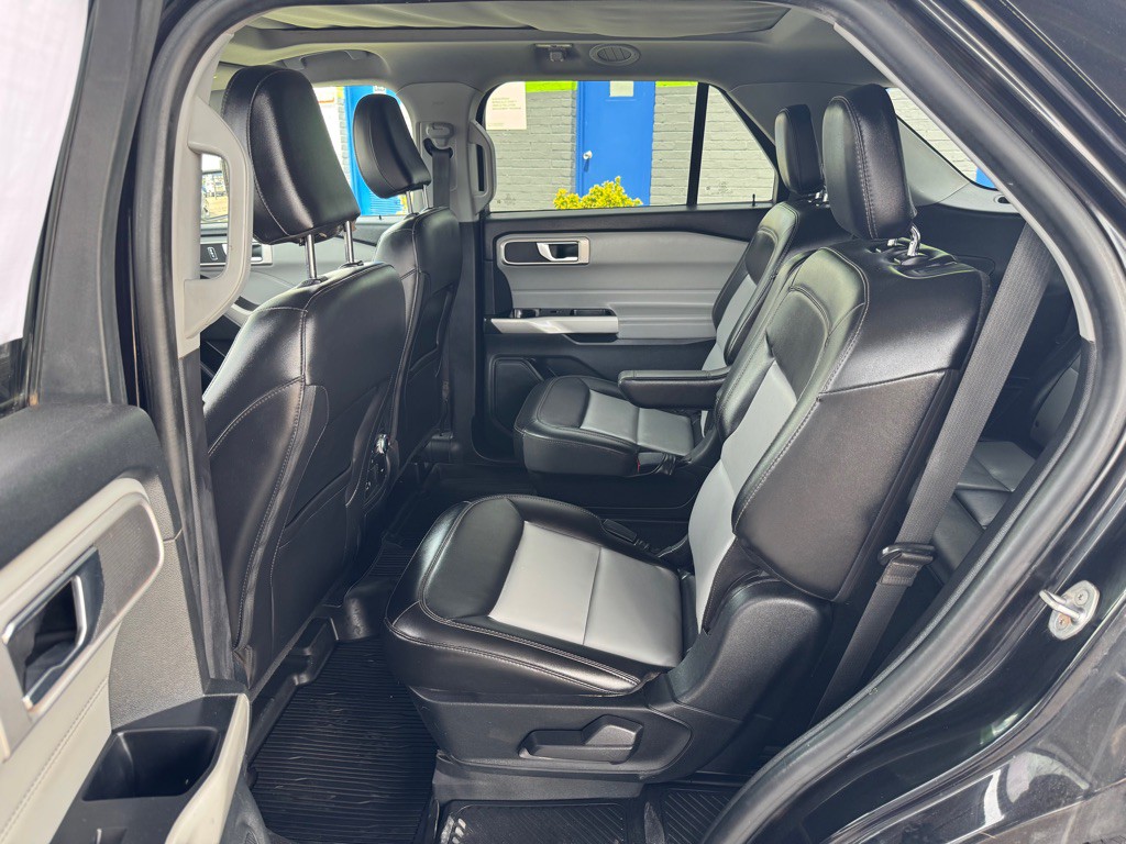2022 Ford Explorer Image 13