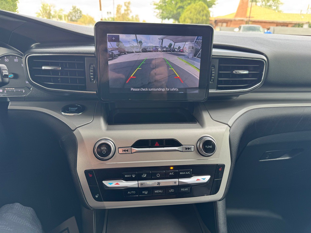 2022 Ford Explorer Image 16
