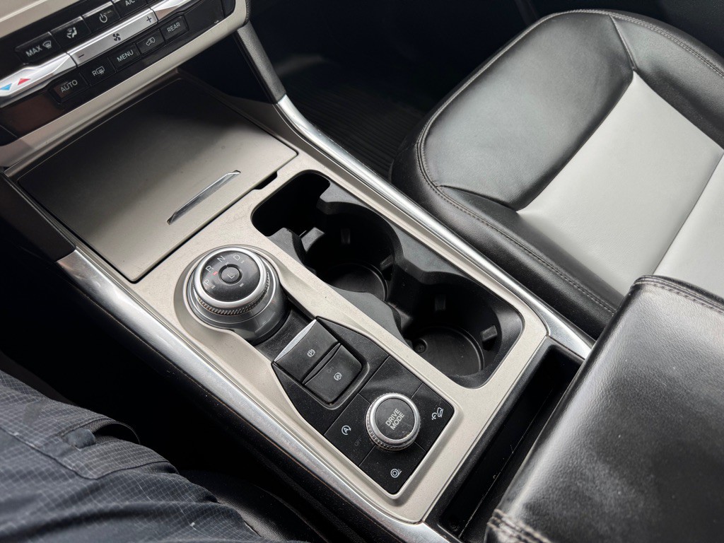 2022 Ford Explorer Image 17