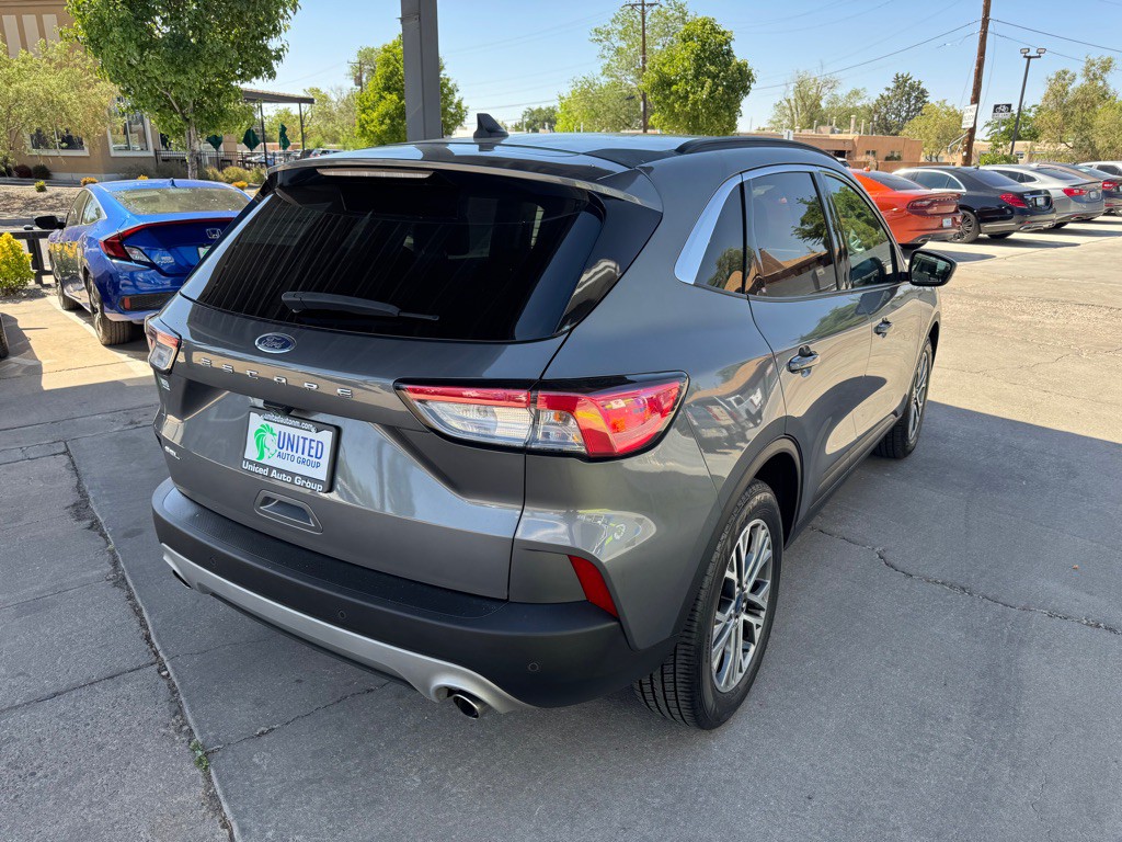 2022 Ford Escape Image 5