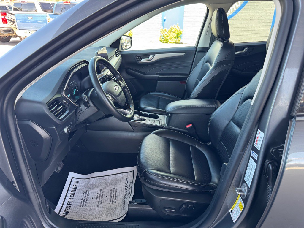 2022 Ford Escape Image 12
