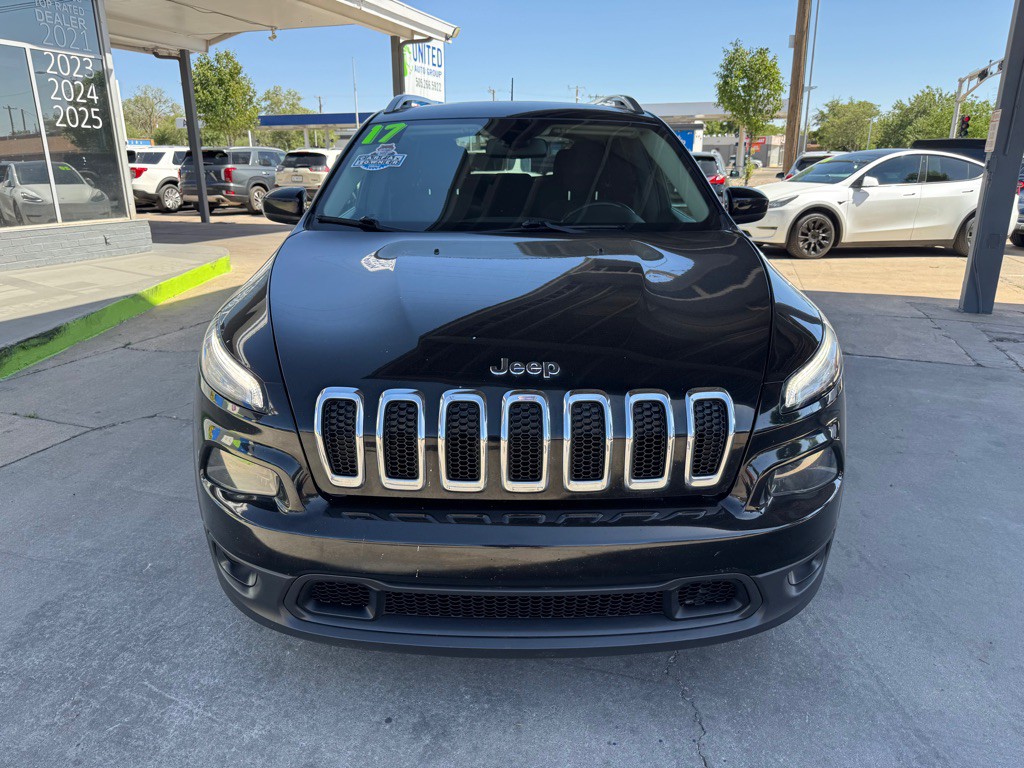 2017 Jeep Cherokee Image 2