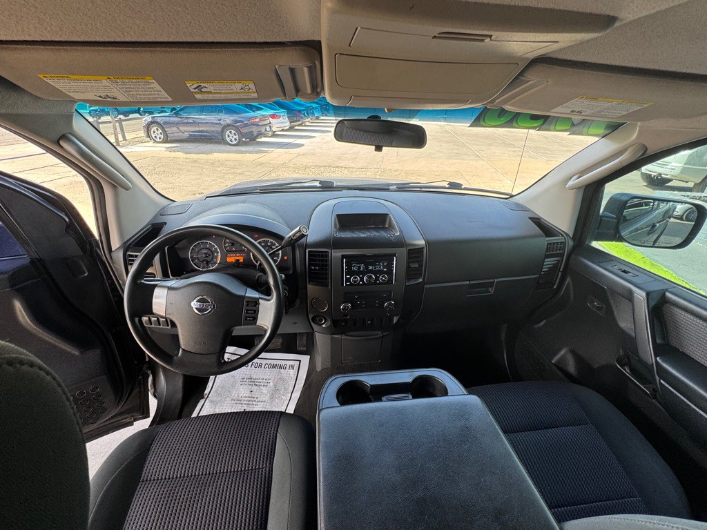 2009 Nissan Titan Image 9