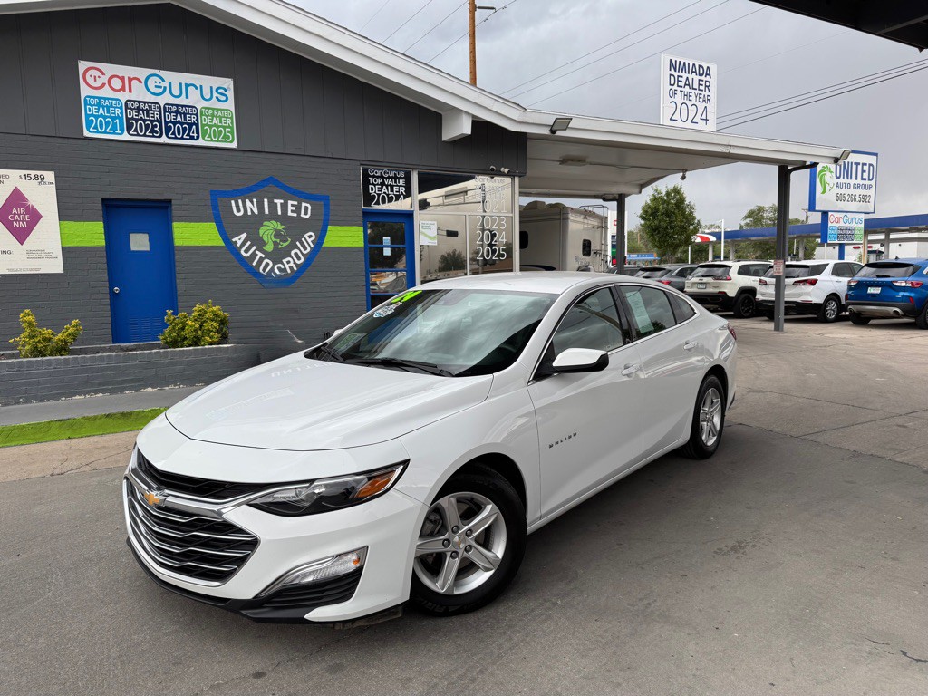 2024 Chevrolet Malibu Image 1