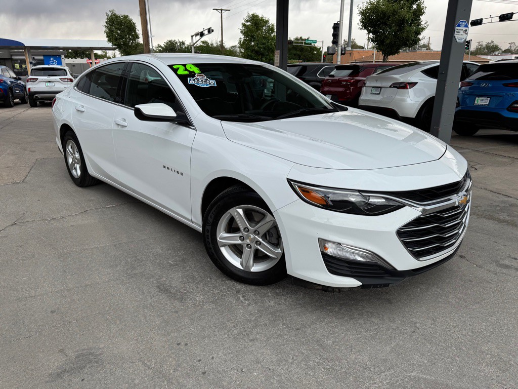 2024 Chevrolet Malibu Image 3