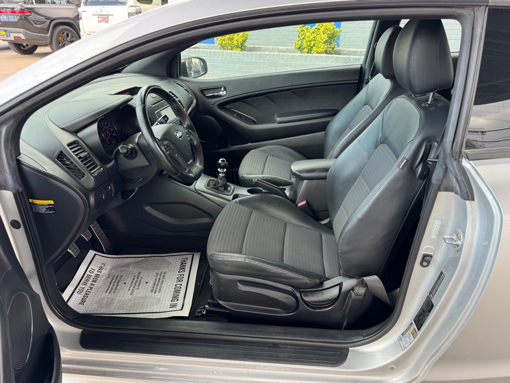 2016 Kia Forte Image 12