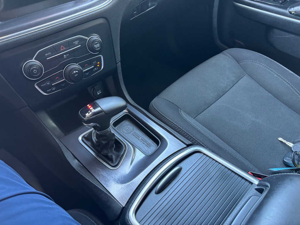 2017 Dodge Charger Image 16