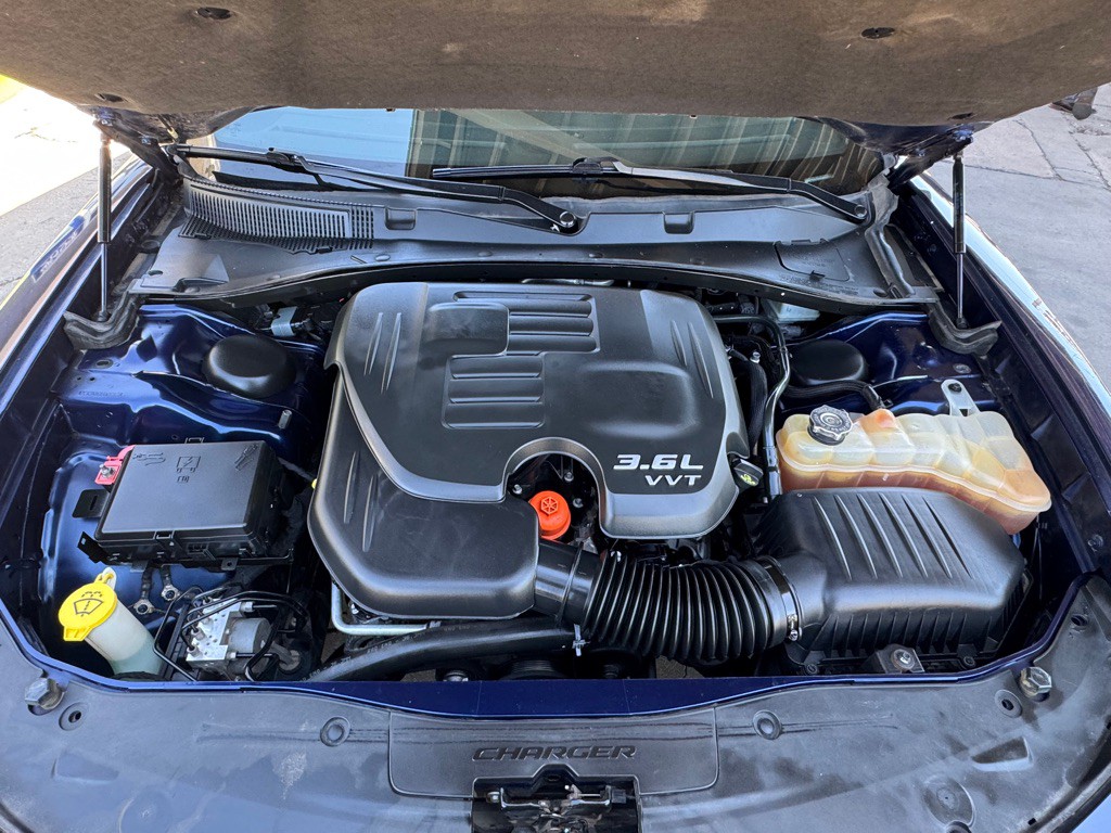 2017 Dodge Charger Image 19