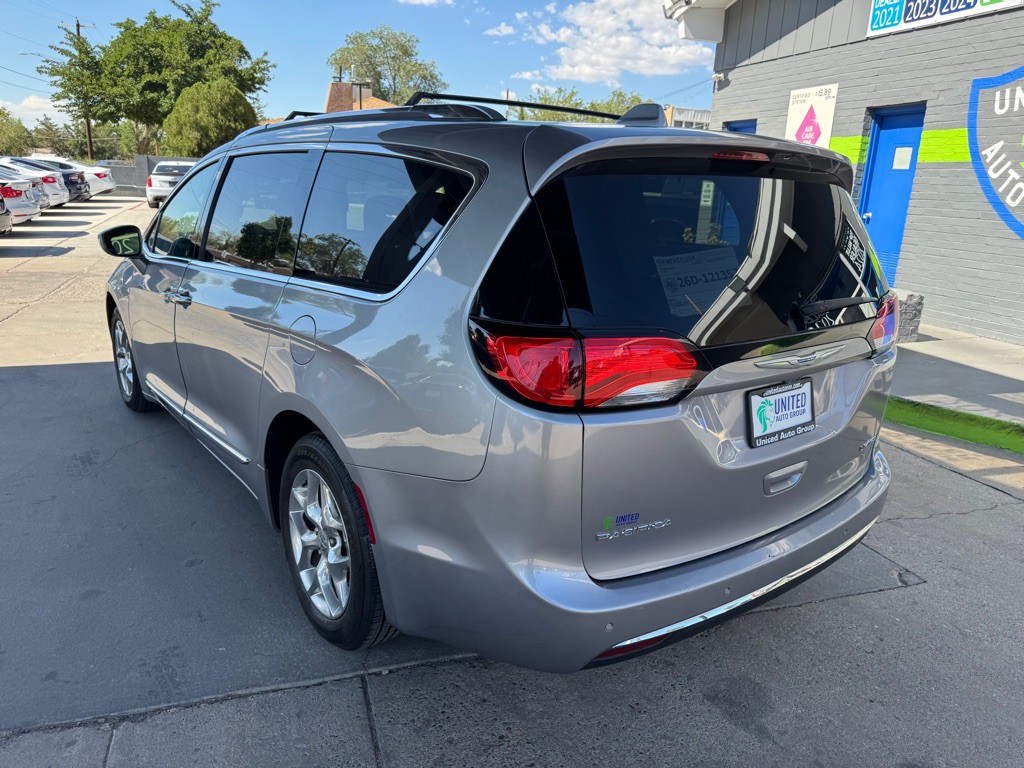 2018 Chrysler Pacifica Image 7