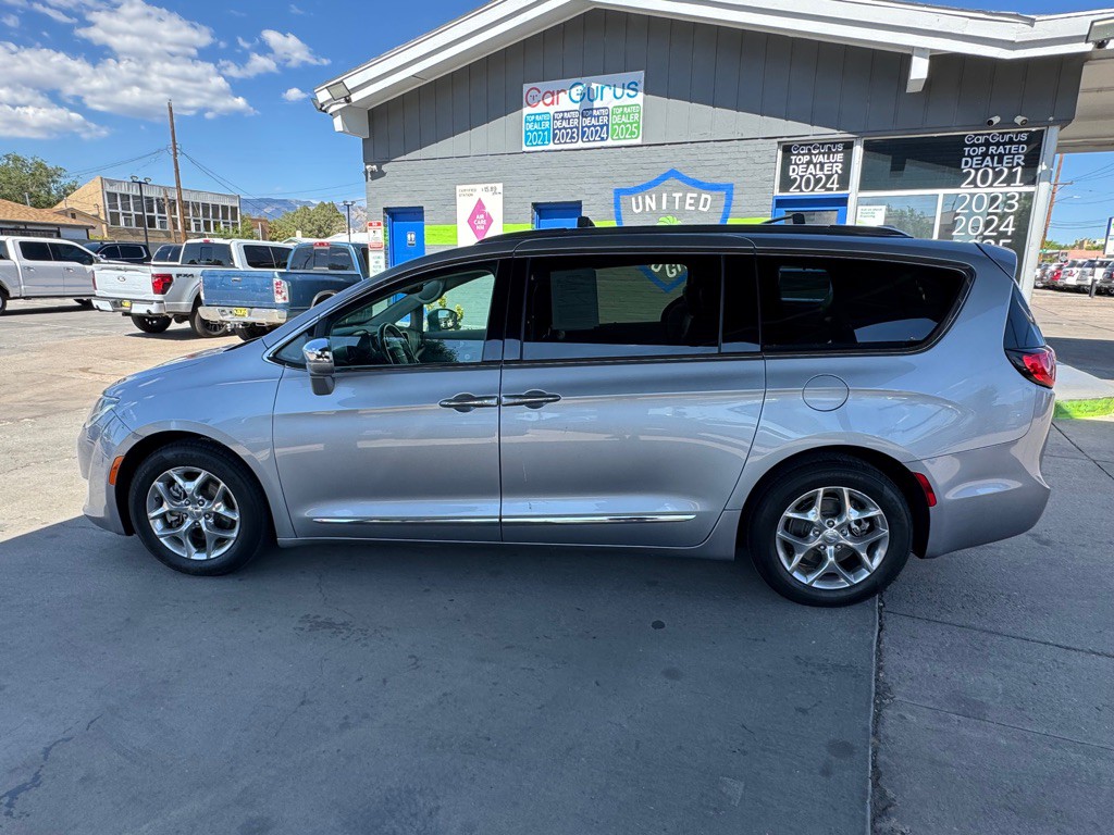 2018 Chrysler Pacifica Image 8