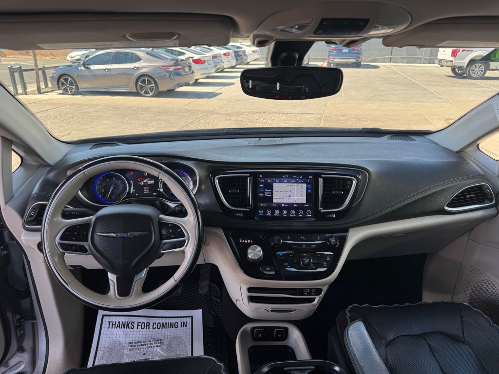 2018 Chrysler Pacifica Image 9